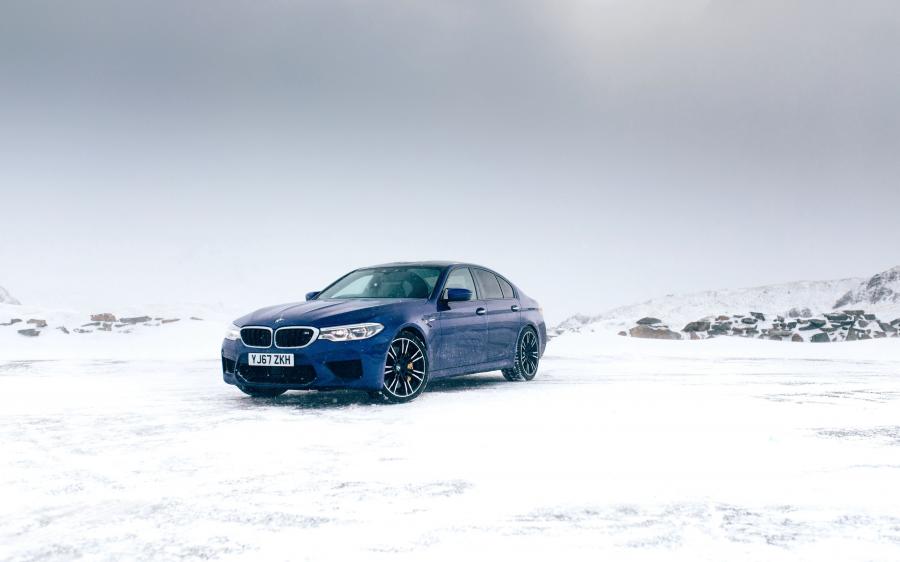  BMW M5 (F90) 2018 года  (UK) (фото 9 из 40)